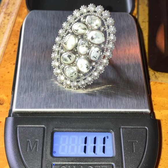 White Buffalo Sterling Silver Statement Ring Size 6 - Picture 8 of 8